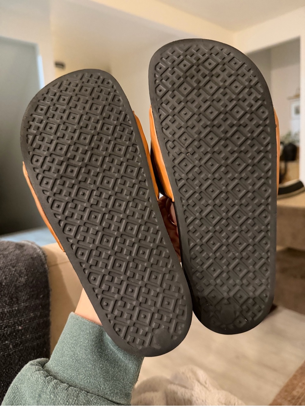 Bernardo Rylee Puffer Braided Slides - Picture 7 of 7